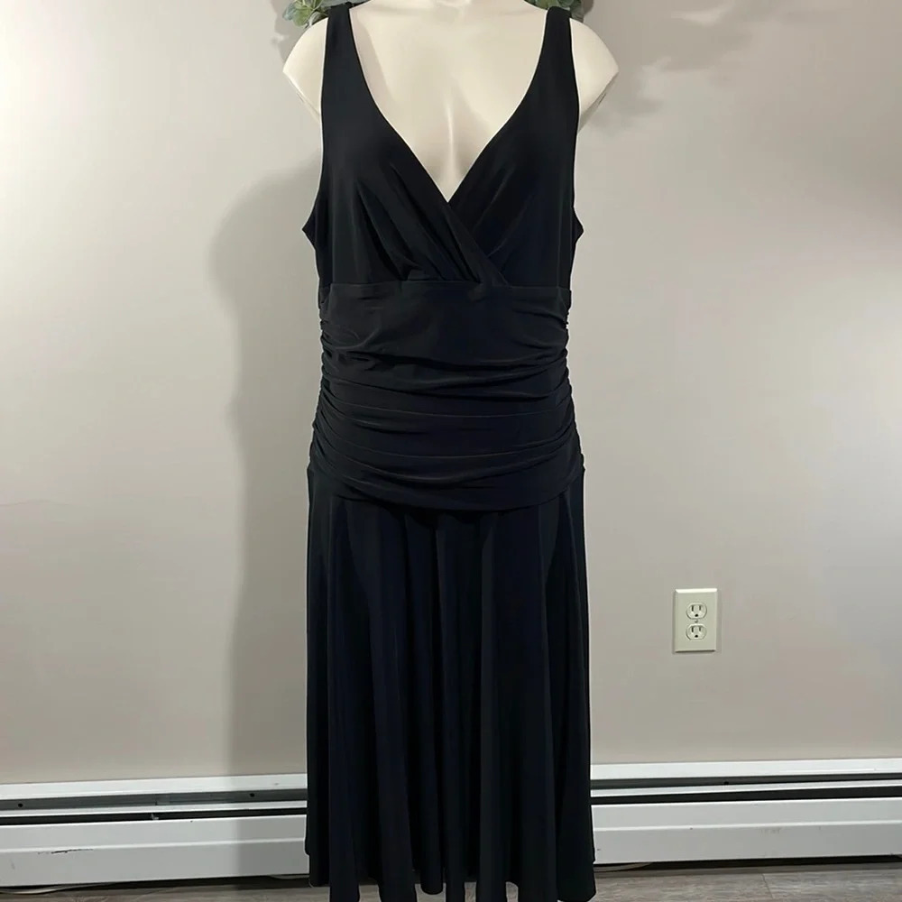 American Living Sleeveless V-Neck Ruched Waist Black Dress 14